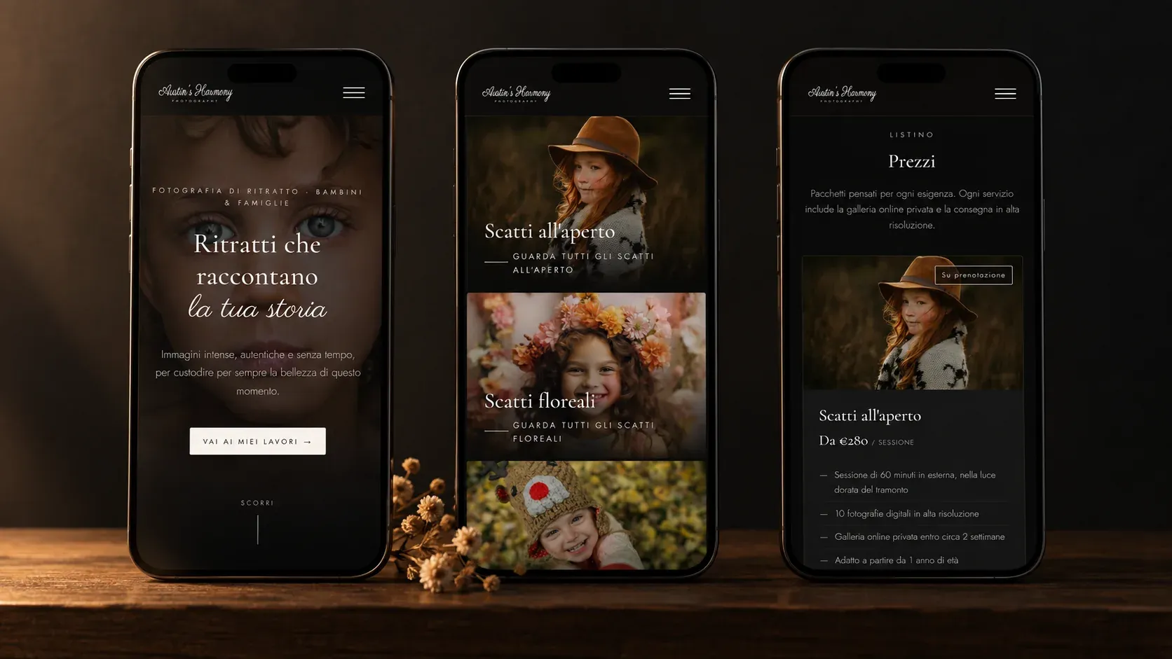 Tre smartphone con homepage, categorie e listino prezzi del sito in versione mobile